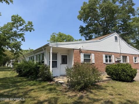 9 Willow Street Toms River NJ 08757