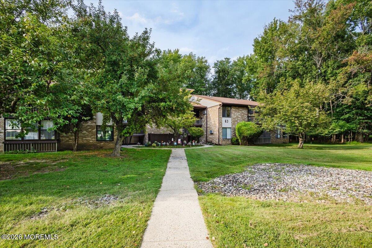 63 Overlook Way Manalapan NJ 07726
