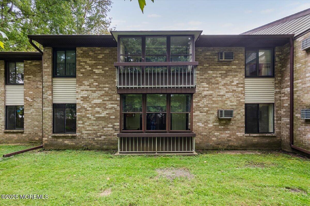63 Overlook Way Manalapan NJ 07726