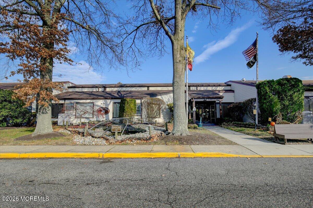 63 Overlook Way Manalapan NJ 07726