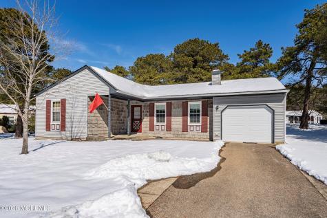 14 Medford Road Whiting NJ 08759