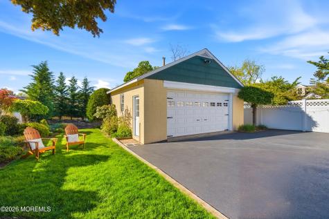 26 Tower Hill Avenue Red Bank NJ 07701