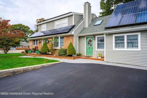 22 Queen Ann Road Brick NJ 08723