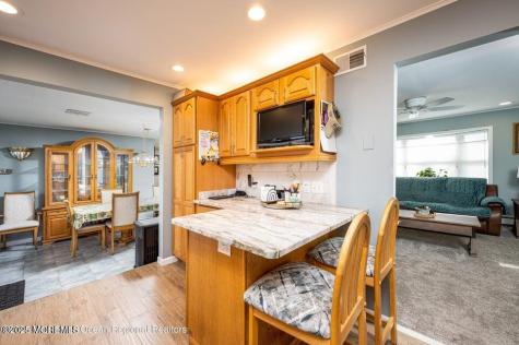 22 Queen Ann Road Brick NJ 08723