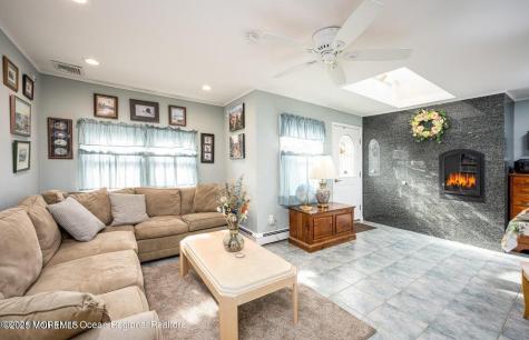 22 Queen Ann Road Brick NJ 08723
