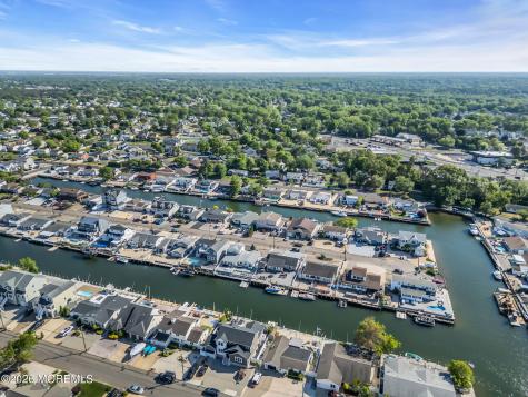 1838 Skiff Court Toms River NJ 08753