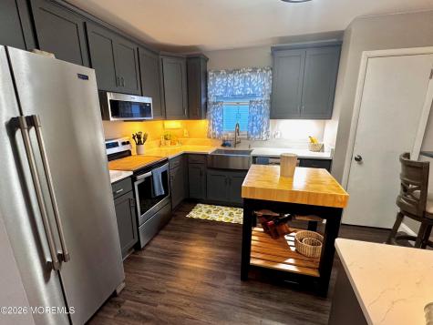 28 Dogwood Road Manahawkin NJ 08050