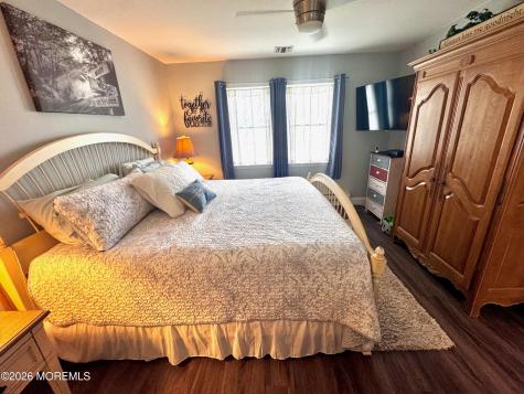 28 Dogwood Road Manahawkin NJ 08050