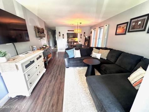 28 Dogwood Road Manahawkin NJ 08050