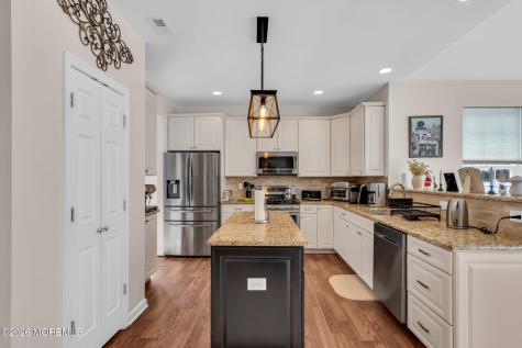 81 N Locust Avenue Marlton NJ 08053