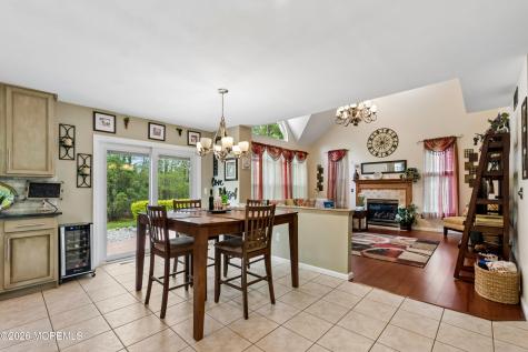 10 Dori Lane Barnegat NJ 08005