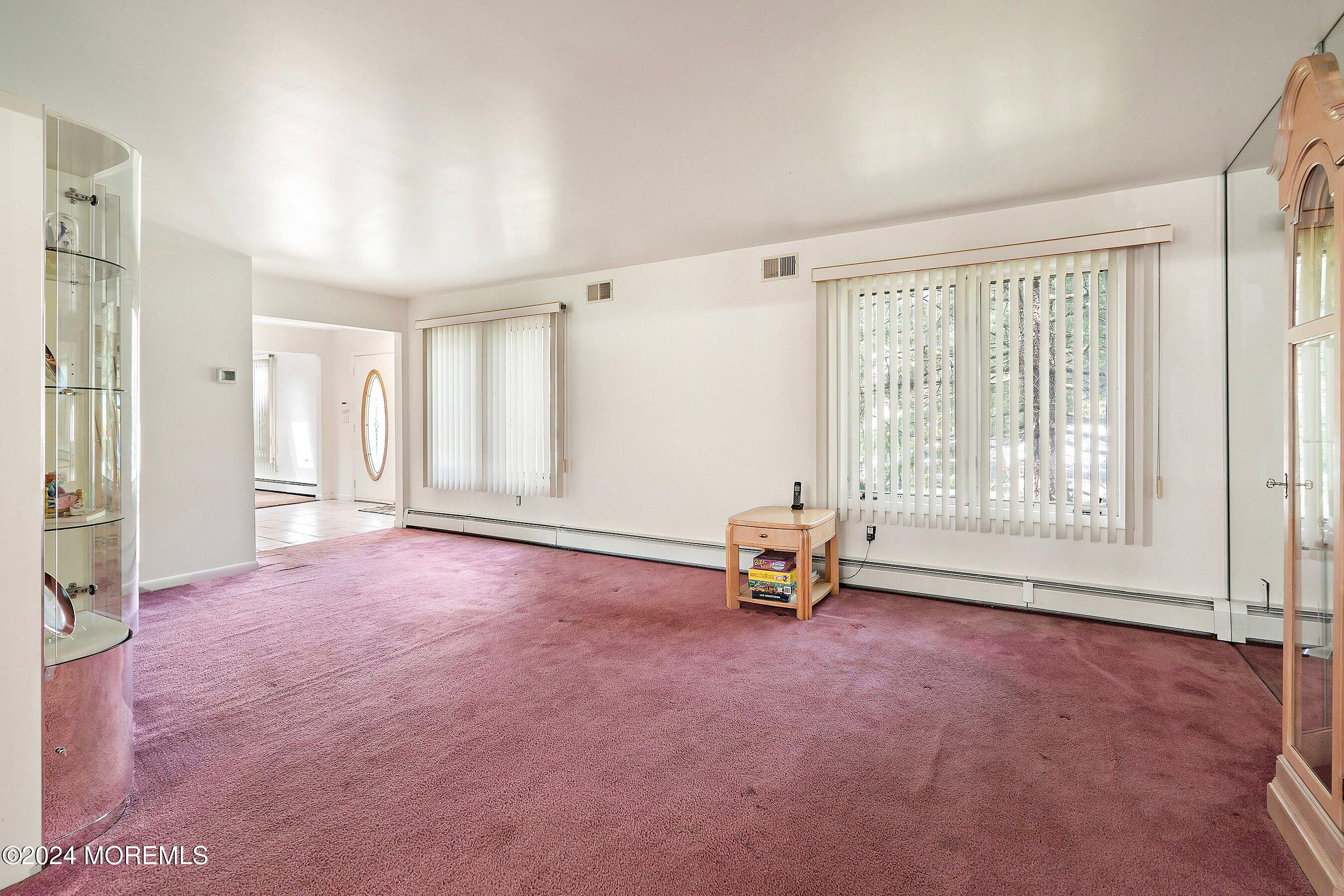 2 Tall Oaks Court Farmingdale NJ 07727