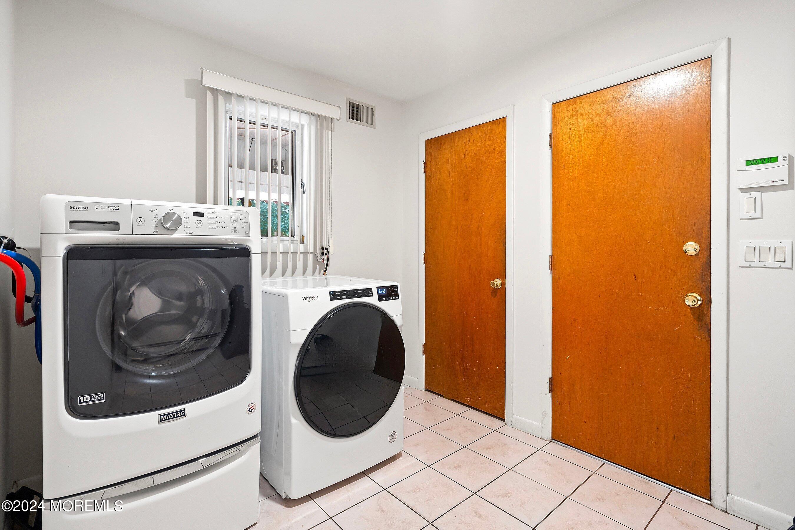 2 Tall Oaks Court Farmingdale NJ 07727