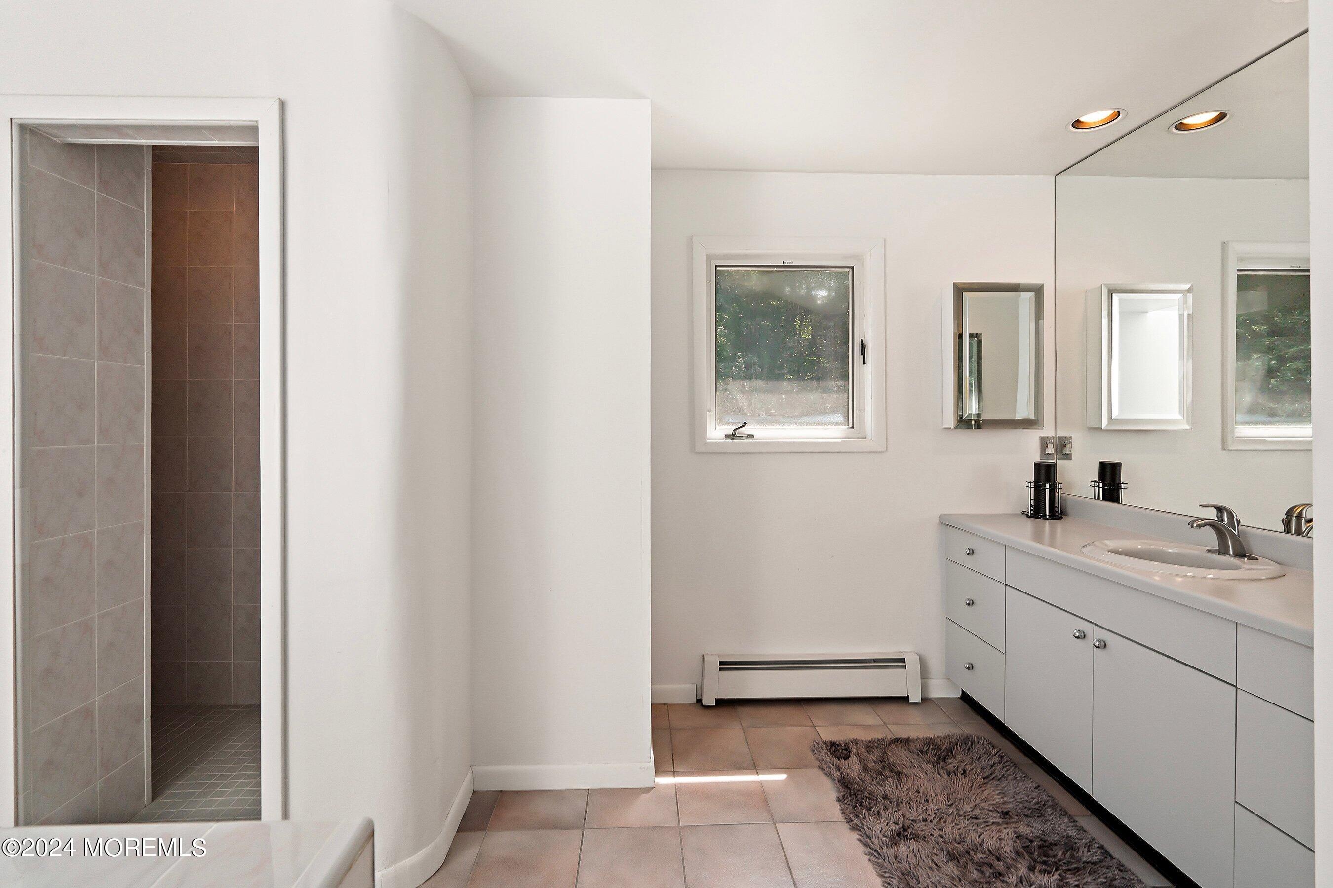 2 Tall Oaks Court Farmingdale NJ 07727