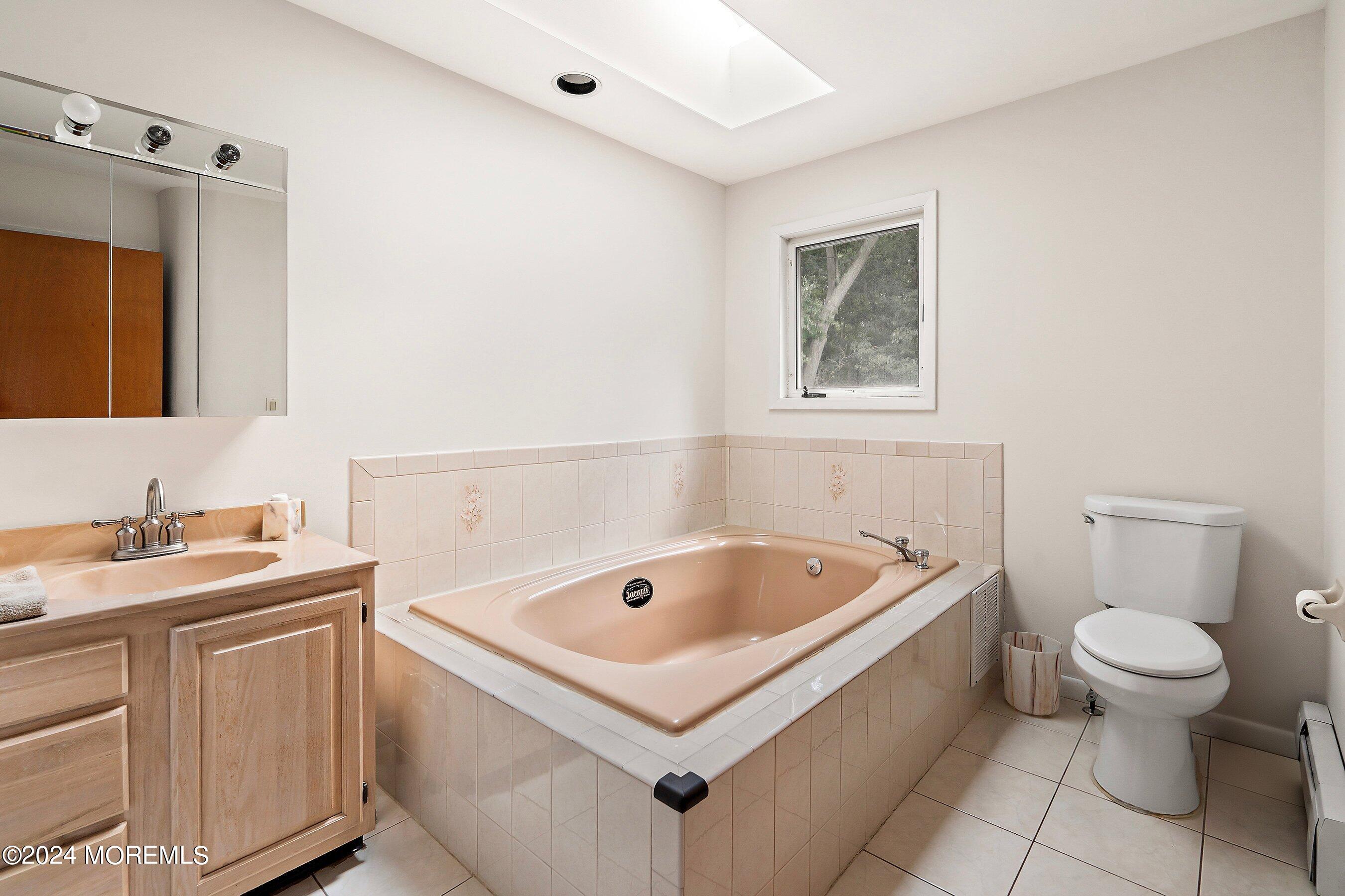 2 Tall Oaks Court Farmingdale NJ 07727