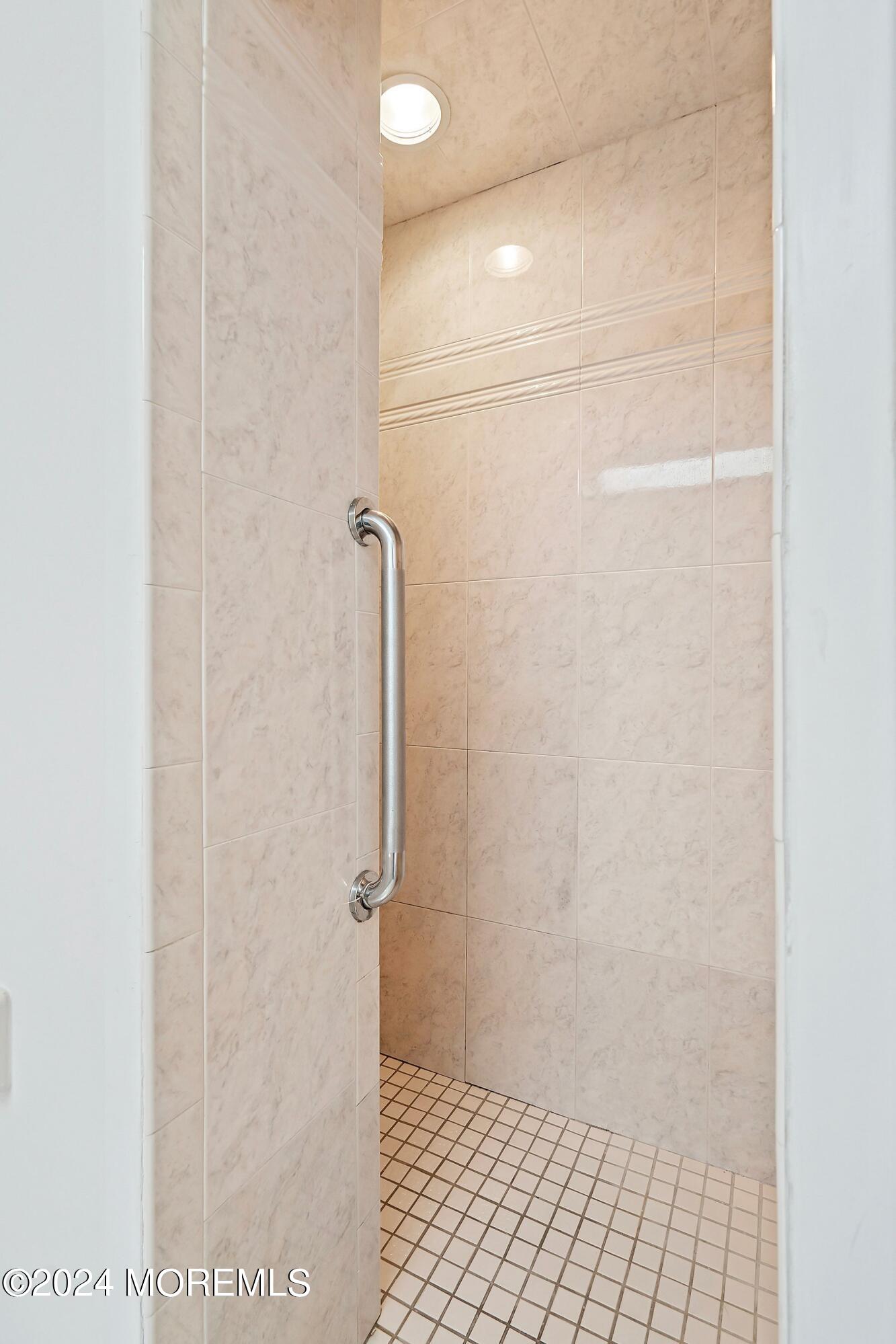 2 Tall Oaks Court Farmingdale NJ 07727