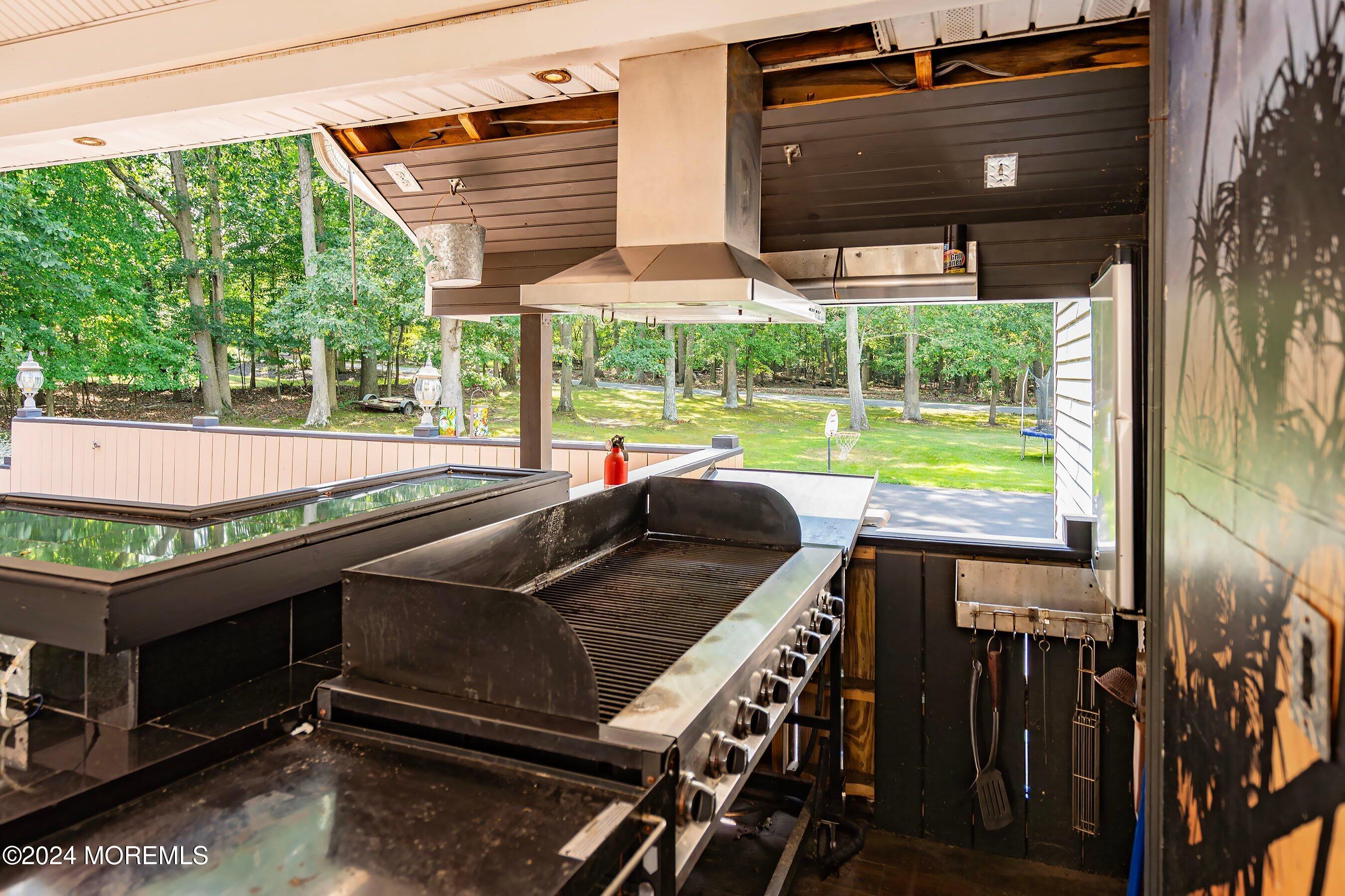 2 Tall Oaks Court Farmingdale NJ 07727