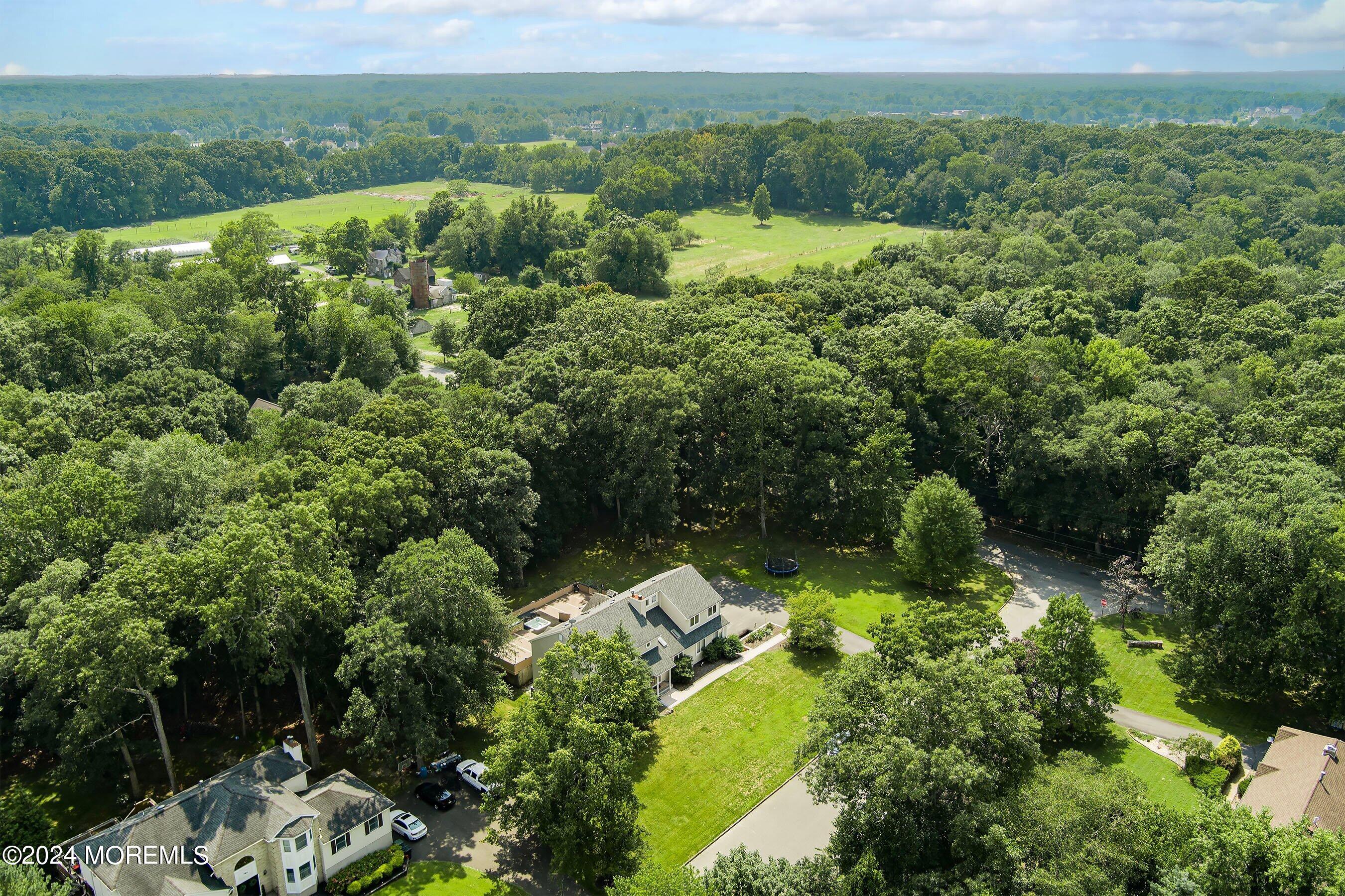 2 Tall Oaks Court Farmingdale NJ 07727