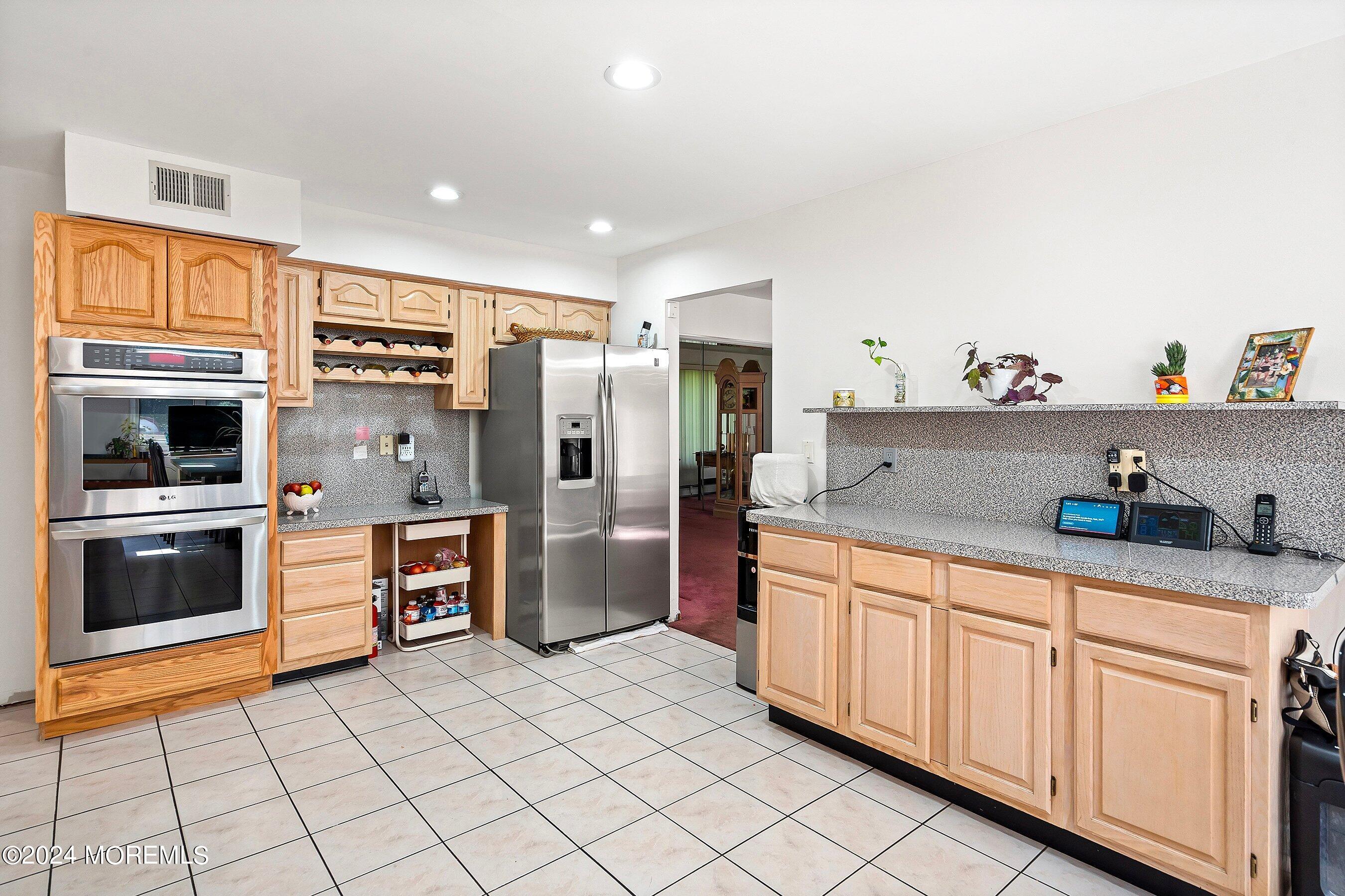 2 Tall Oaks Court Farmingdale NJ 07727