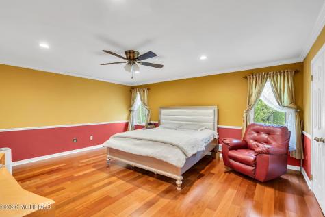30 Mount Drive Holmdel NJ 07733