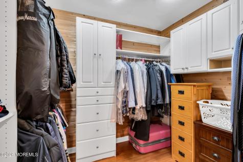30 Mount Drive Holmdel NJ 07733