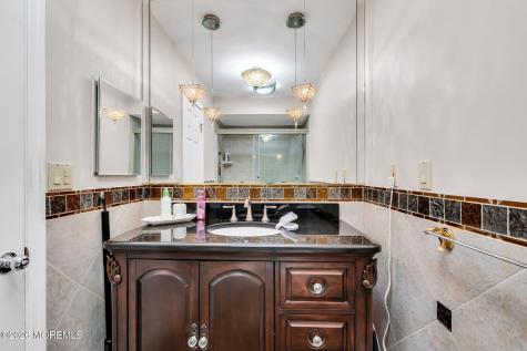 30 Mount Drive Holmdel NJ 07733
