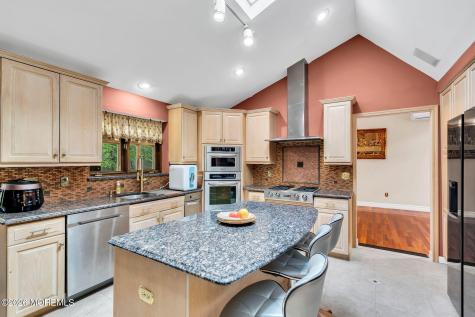 30 Mount Drive Holmdel NJ 07733