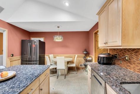 30 Mount Drive Holmdel NJ 07733