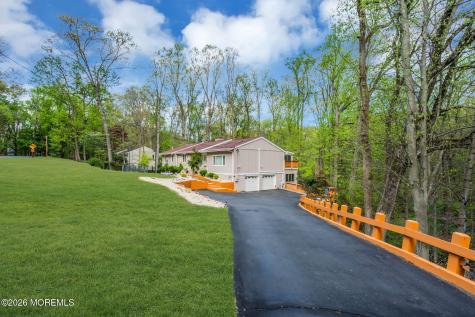 30 Mount Drive Holmdel NJ 07733