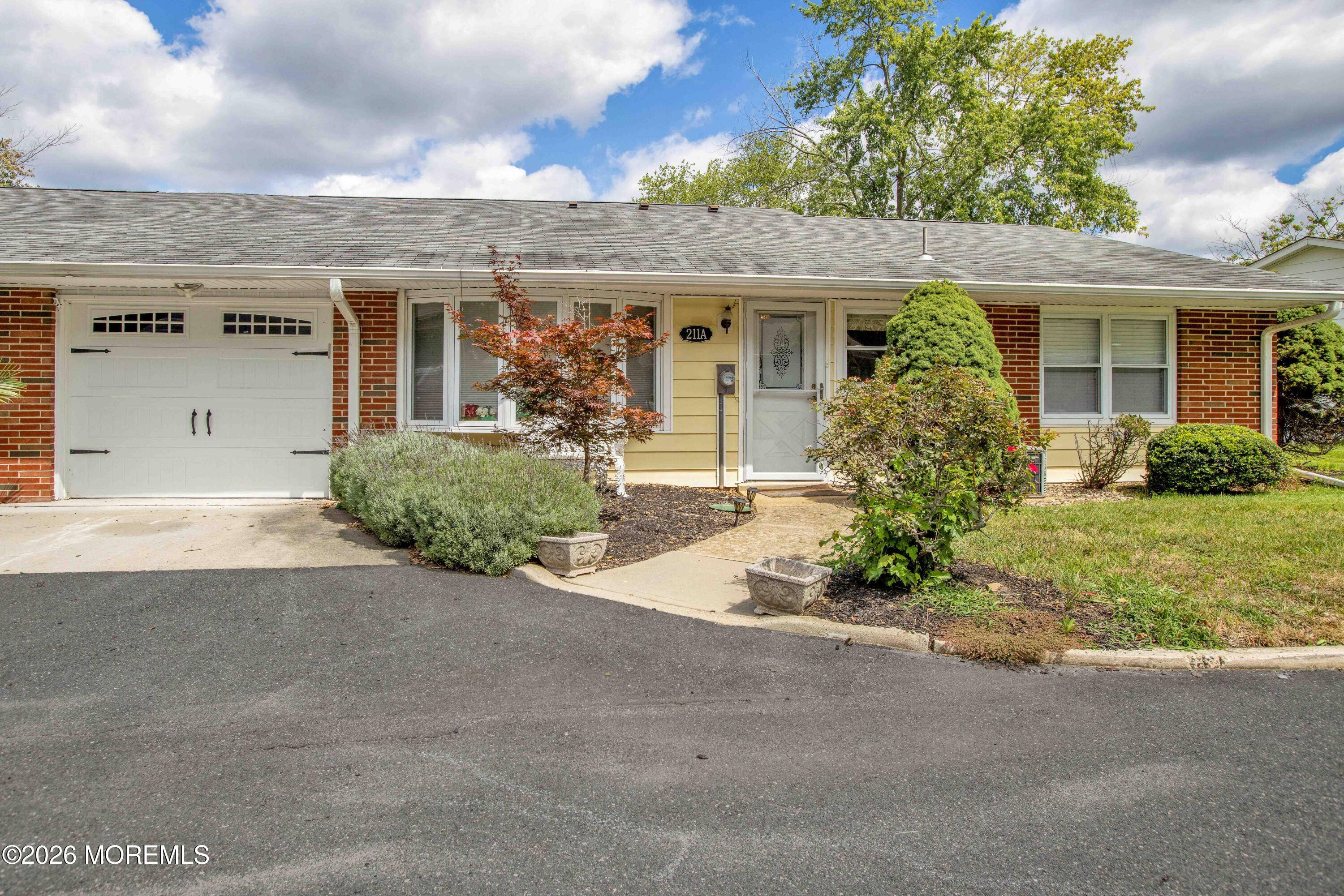 211A Huntington Drive Lakewood NJ 08701