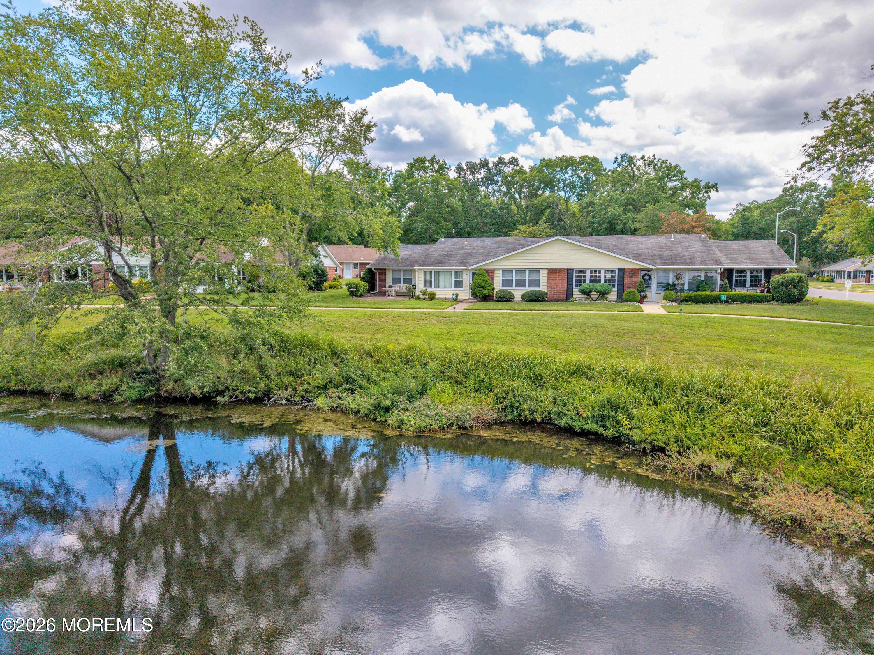 211A Huntington Drive Lakewood NJ 08701