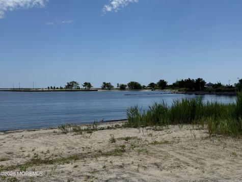 307 Ohanlon Avenue Bayville NJ 08721