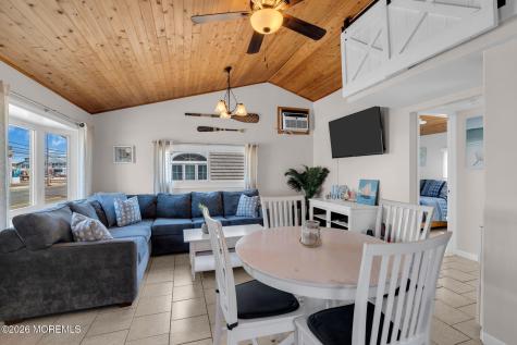 125 W Tide Way Lavallette NJ 08735