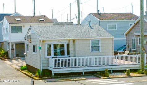 125 W Tide Way Lavallette NJ 08735