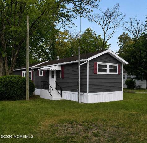 19 Summit Drive Cream Ridge NJ 08514