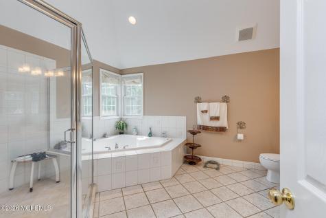 2 Dellaira Court Wrightstown NJ 08562