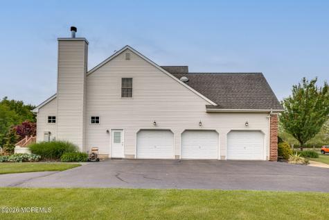 2 Dellaira Court Wrightstown NJ 08562