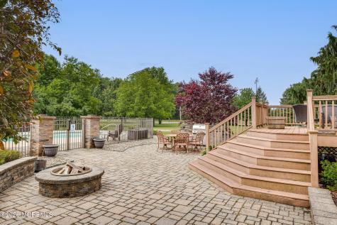 2 Dellaira Court Wrightstown NJ 08562
