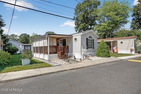 4 South Drive East Windsor NJ 08520
