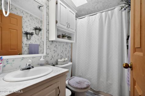 4 South Drive East Windsor NJ 08520