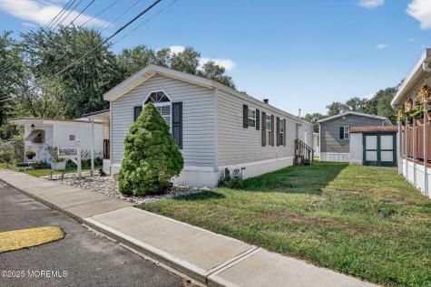 4 South Drive East Windsor NJ 08520