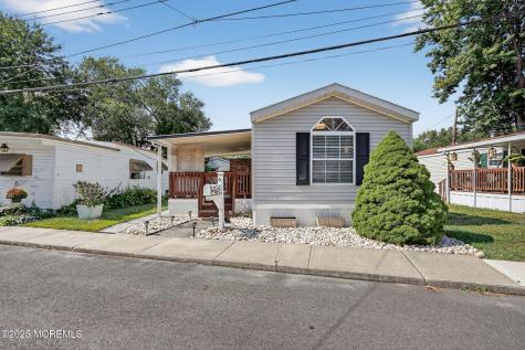 4 South Drive East Windsor NJ 08520