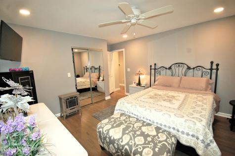 32 Cameron Court Freehold NJ 07728
