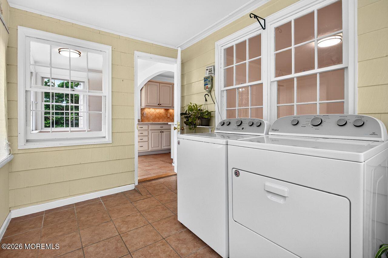 93 N Sunnycrest Drive Little Silver NJ 07739