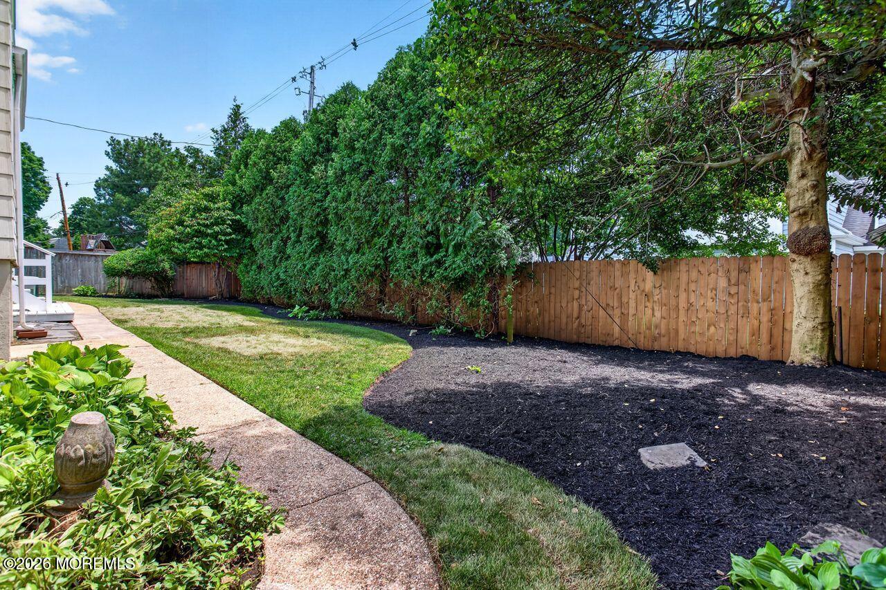 93 N Sunnycrest Drive Little Silver NJ 07739