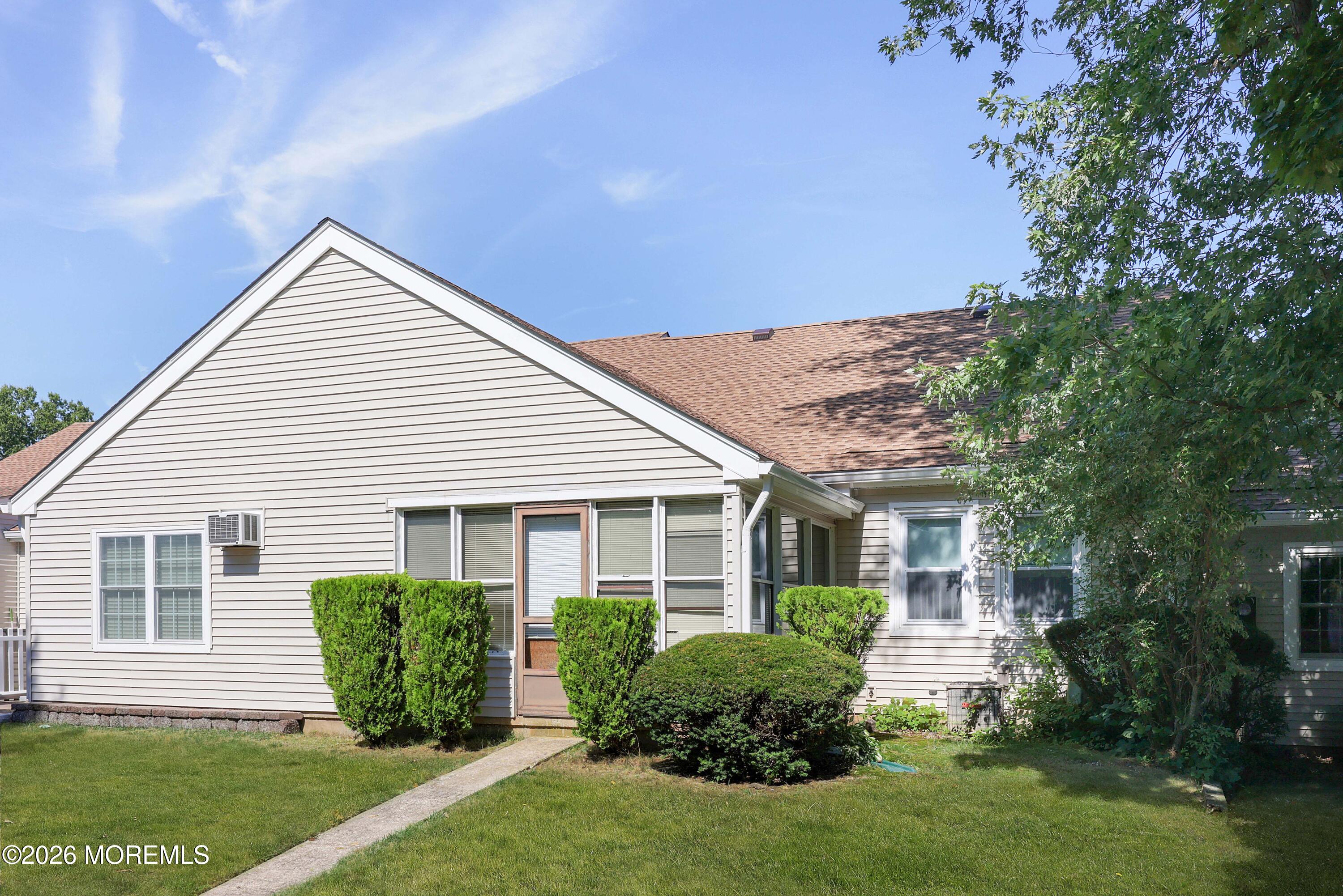 136 Rigi Strasse Freehold NJ 07728