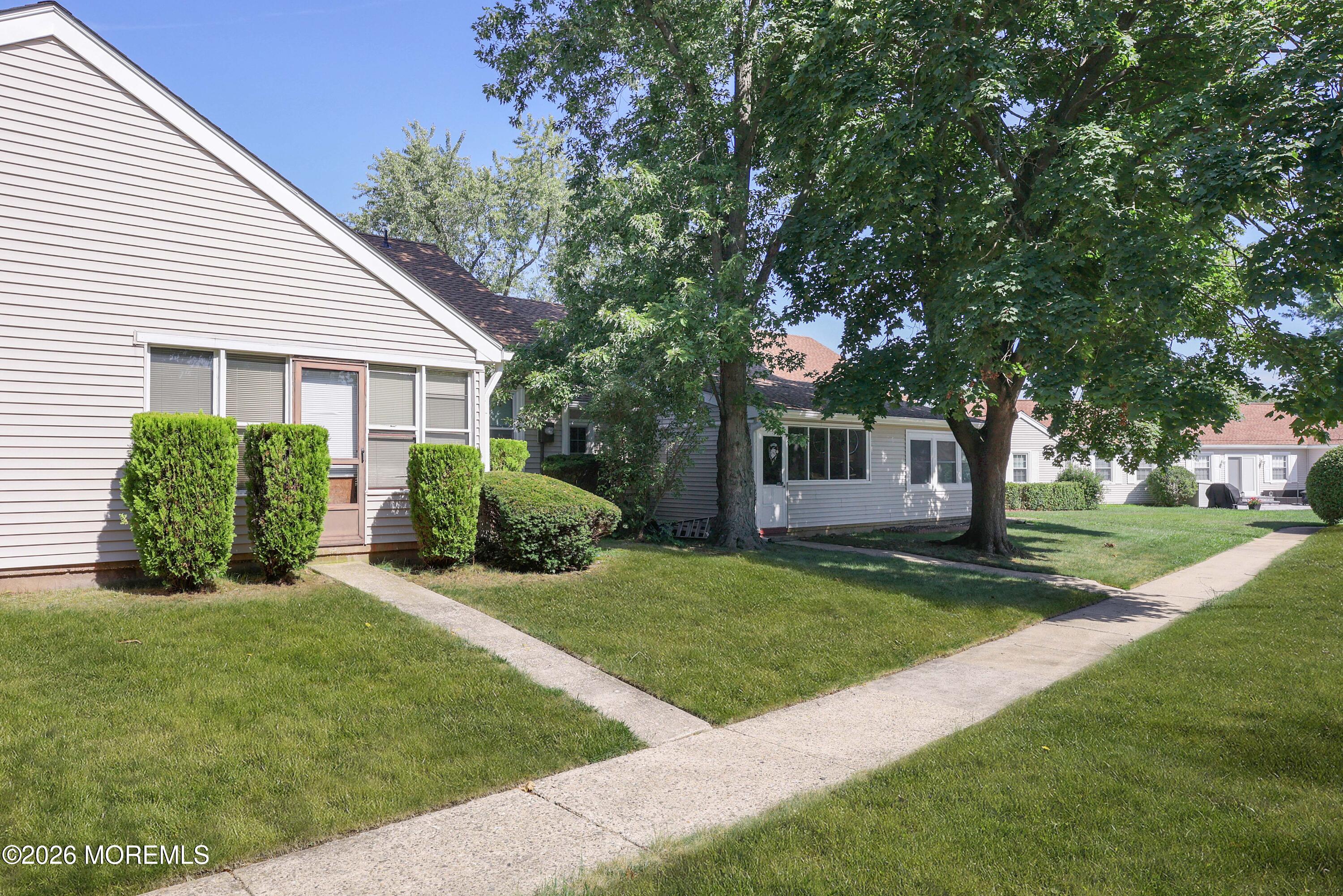 136 Rigi Strasse Freehold NJ 07728