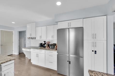 1521 Neptune Avenue Beachwood NJ 08722
