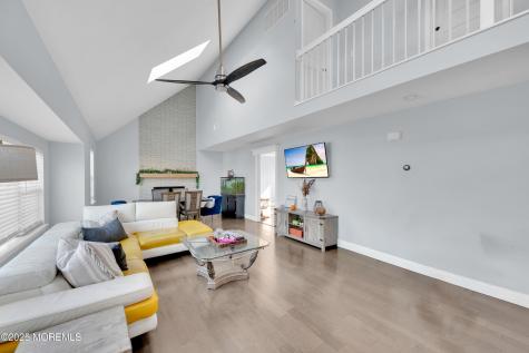 1521 Neptune Avenue Beachwood NJ 08722