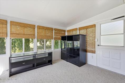 6 Cherry Hill Court Manahawkin NJ 08050